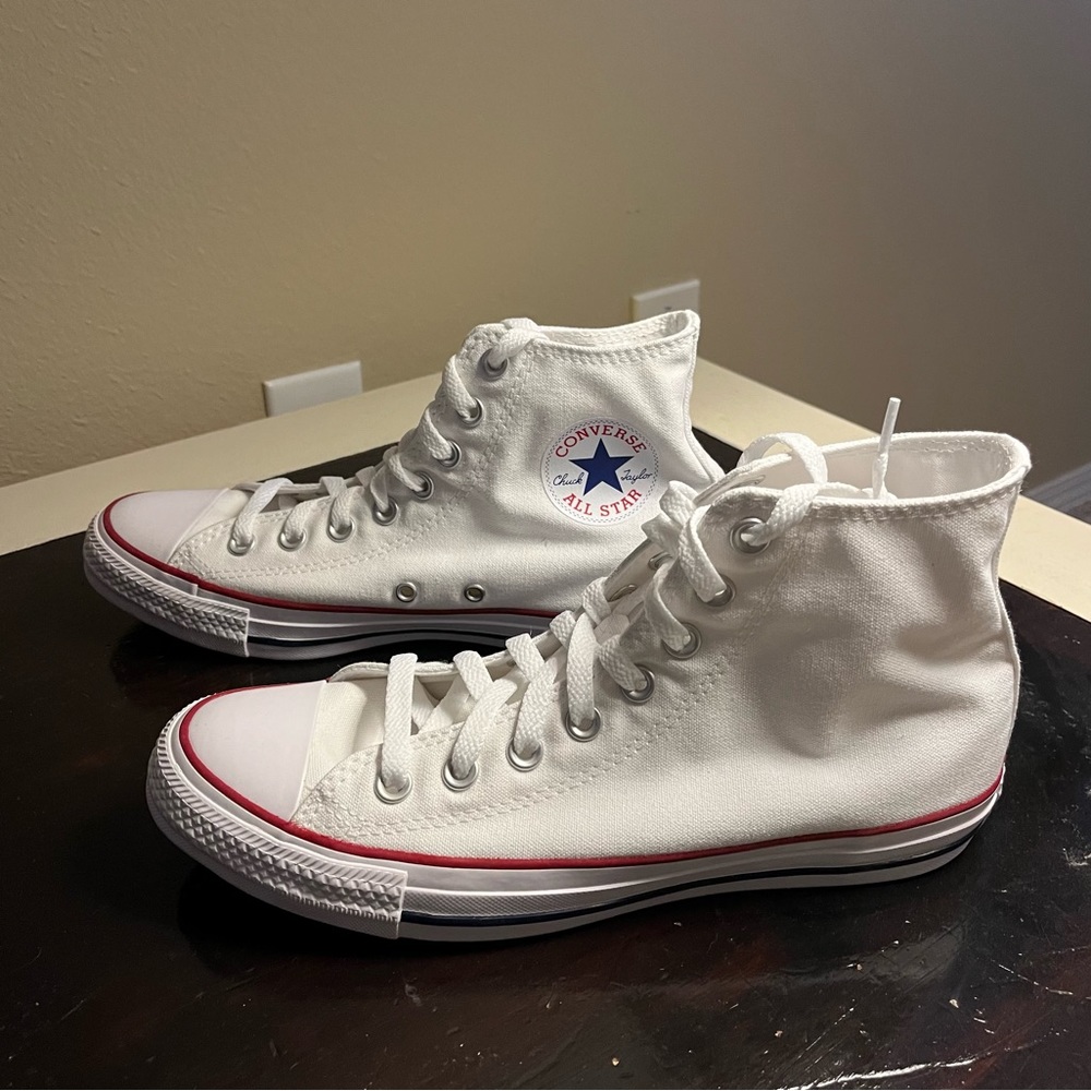 NWOT White Chuck Taylor Converse All Star